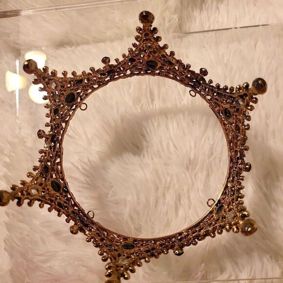 A full round tiara worn twice has 2 stones missing, beautiful!!! main image 4